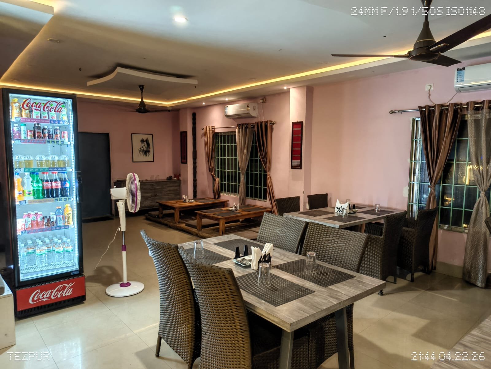 Restaurant seating